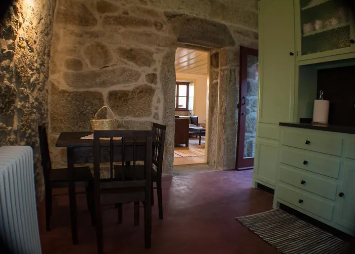 Casas Dos Avos בית כפרי ואלה דה קאמברה