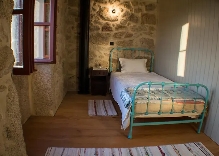 Casas Dos Avos * ואלה דה קאמברה