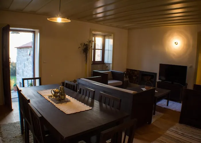 Casas Dos Avos בית כפרי ואלה דה קאמברה