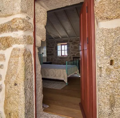 בית כפרי Casas Dos Avos ואלה דה קאמברה
